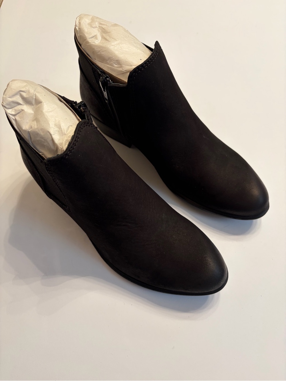 Steve Madden Black Leather Ankle Booties with Side Zip